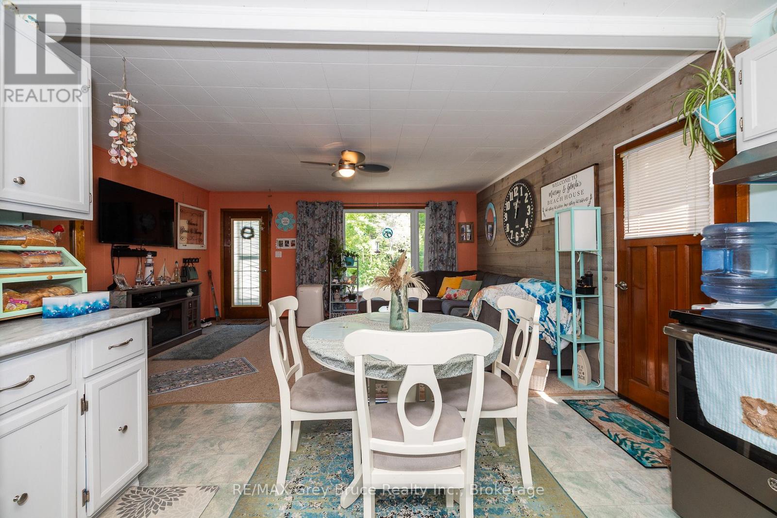 6 Jewel Bridge Road, South Bruce Peninsula, Ontario  N0H 2G0 - Photo 12 - X12290199