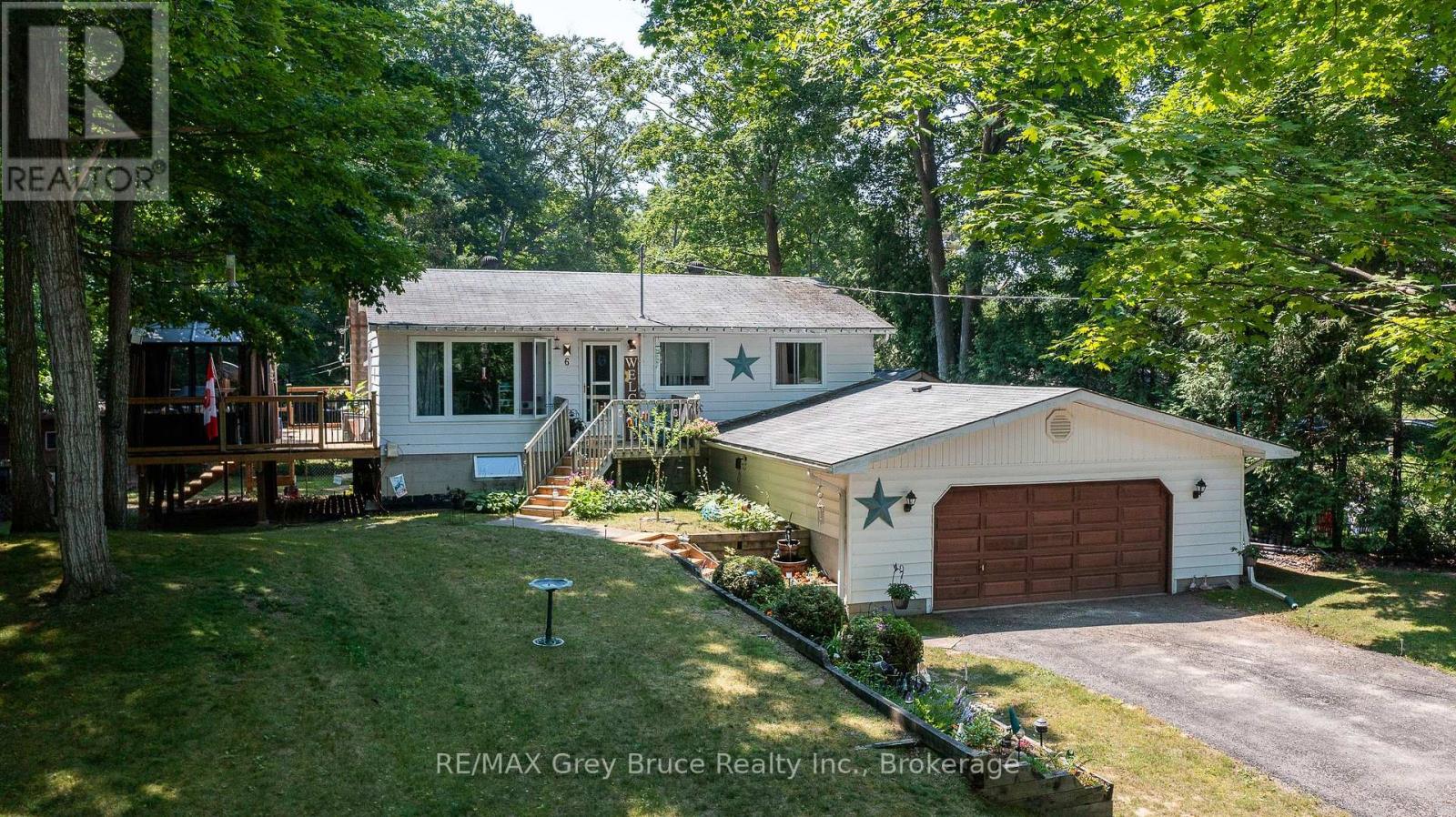 6 Jewel Bridge Road, South Bruce Peninsula, Ontario  N0H 2G0 - Photo 2 - X12290199