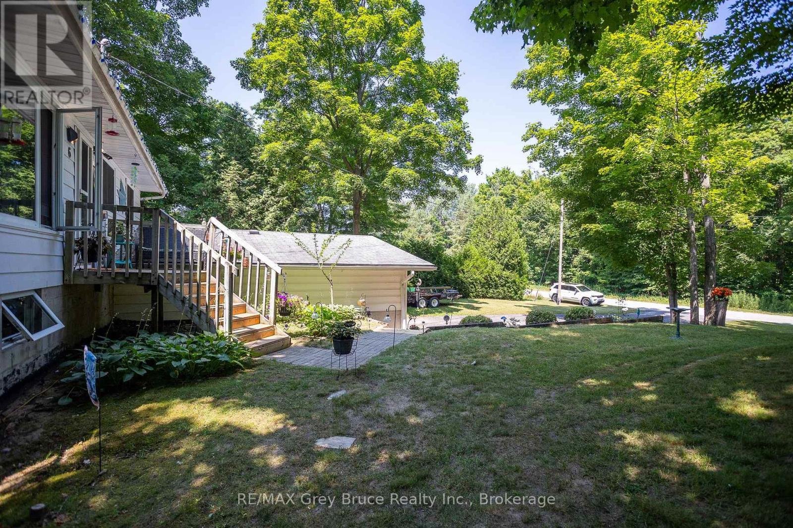6 Jewel Bridge Road, South Bruce Peninsula, Ontario  N0H 2G0 - Photo 4 - X12290199