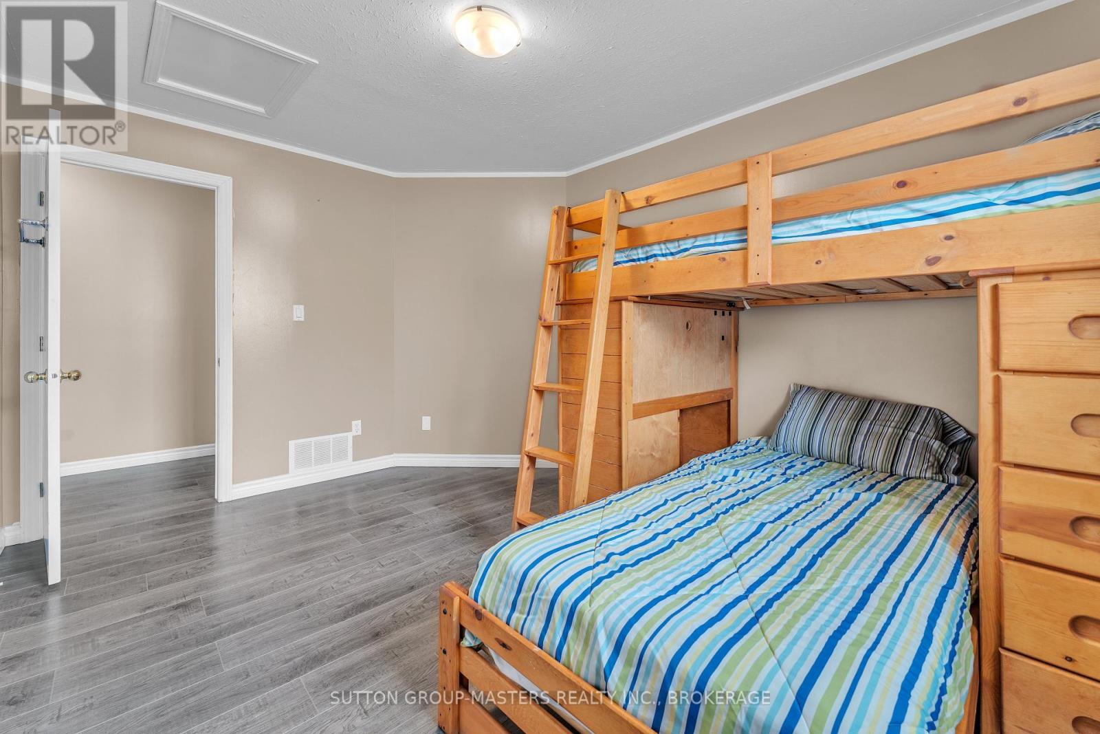 384 Emerald Street, Kingston (City Northwest), Ontario  K7P 3E1 - Photo 26 - X12290205