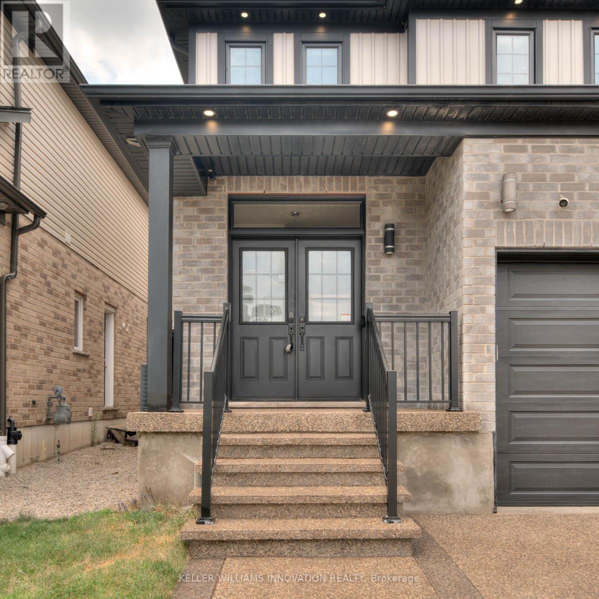 Property at 30 MISTYWOOD STREET image 2