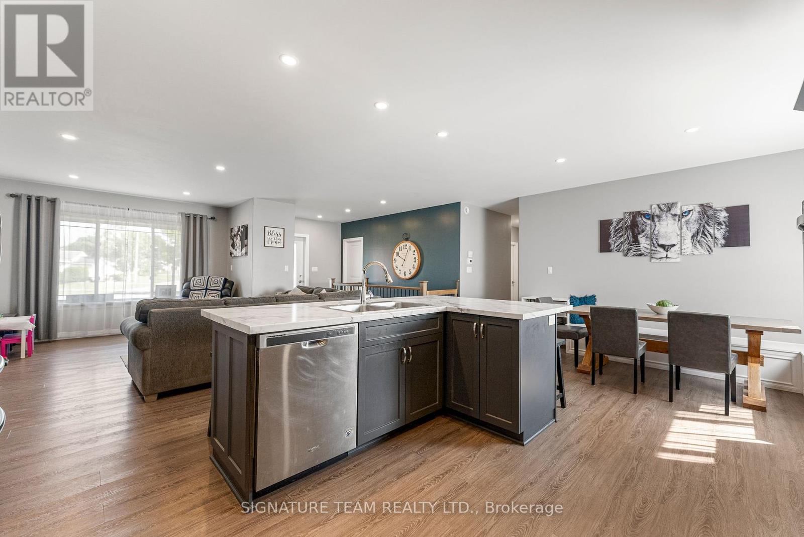 17 Meadow Street, Whitewater Region, Ontario  K0J 1K0 - Photo 12 - X12290211