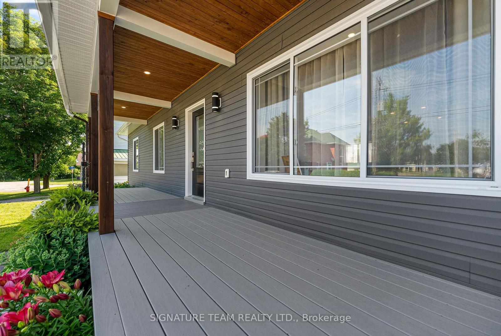 17 Meadow Street, Whitewater Region, Ontario  K0J 1K0 - Photo 39 - X12290211