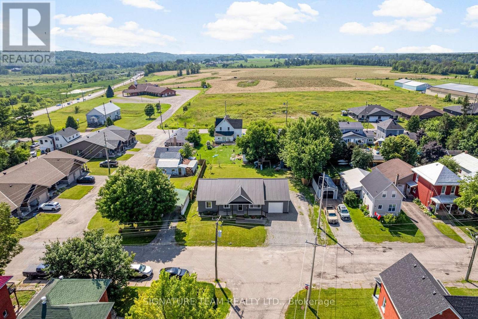 17 Meadow Street, Whitewater Region, Ontario  K0J 1K0 - Photo 4 - X12290211