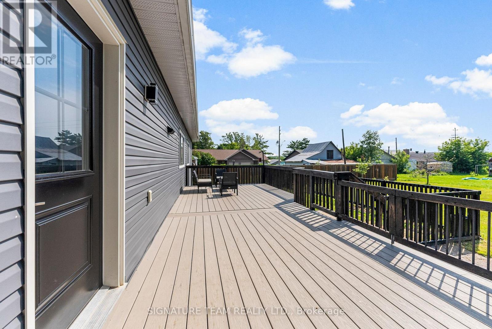 17 Meadow Street, Whitewater Region, Ontario  K0J 1K0 - Photo 40 - X12290211
