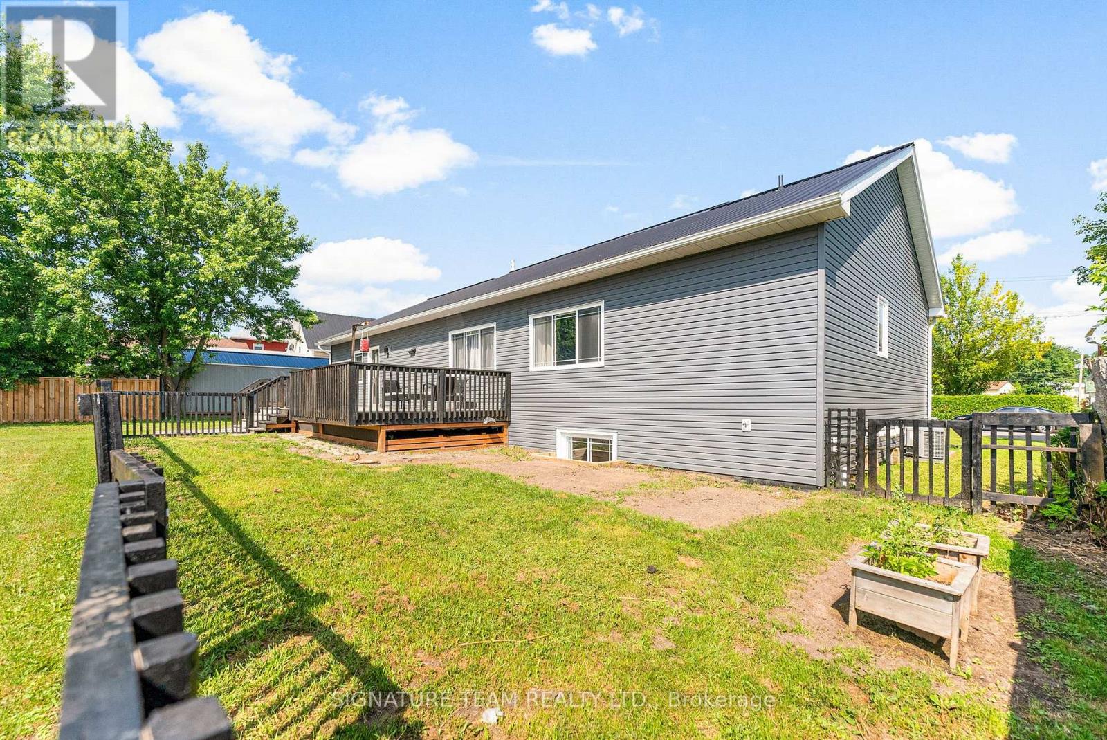 17 Meadow Street, Whitewater Region, Ontario  K0J 1K0 - Photo 46 - X12290211