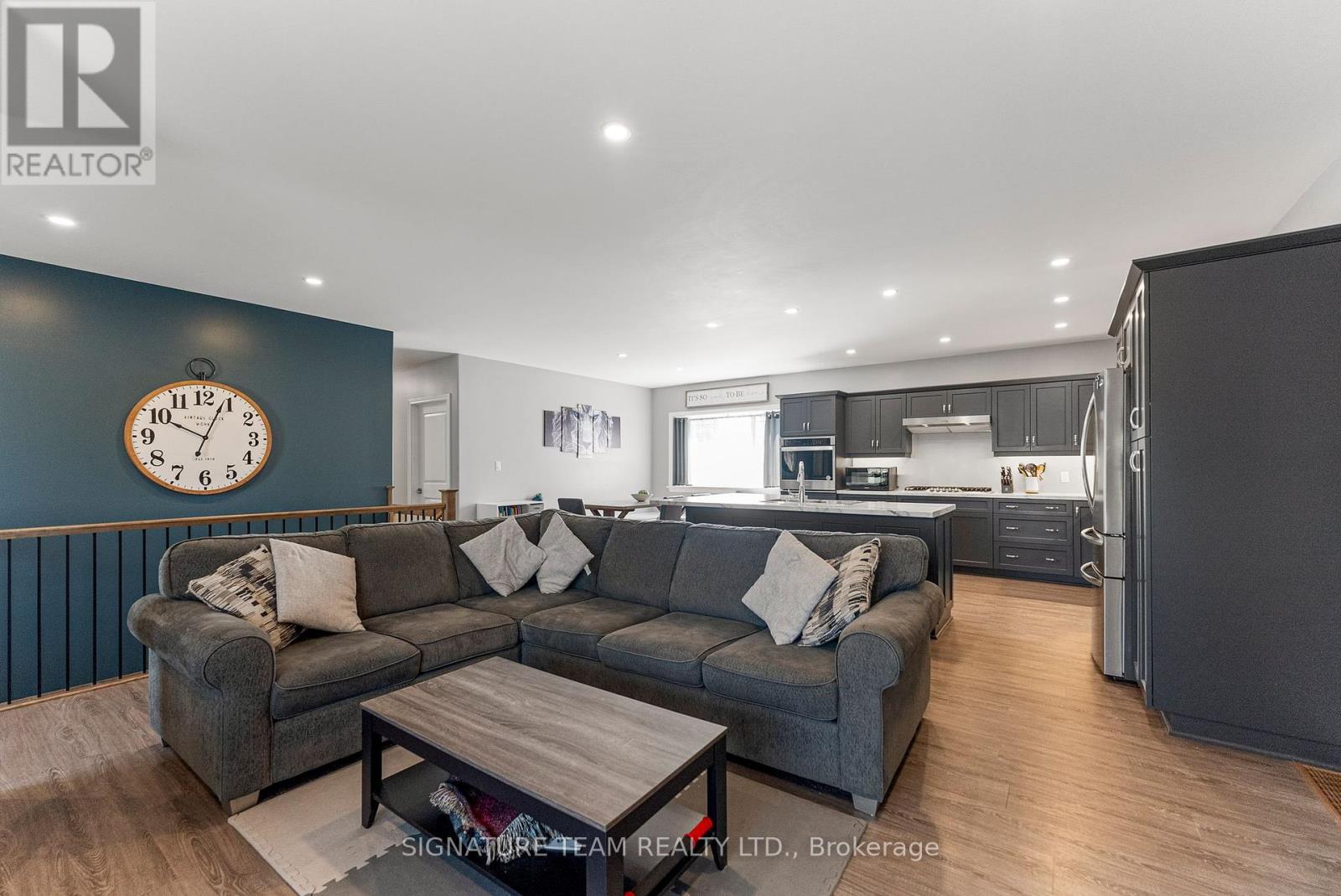 17 Meadow Street, Whitewater Region, Ontario  K0J 1K0 - Photo 8 - X12290211
