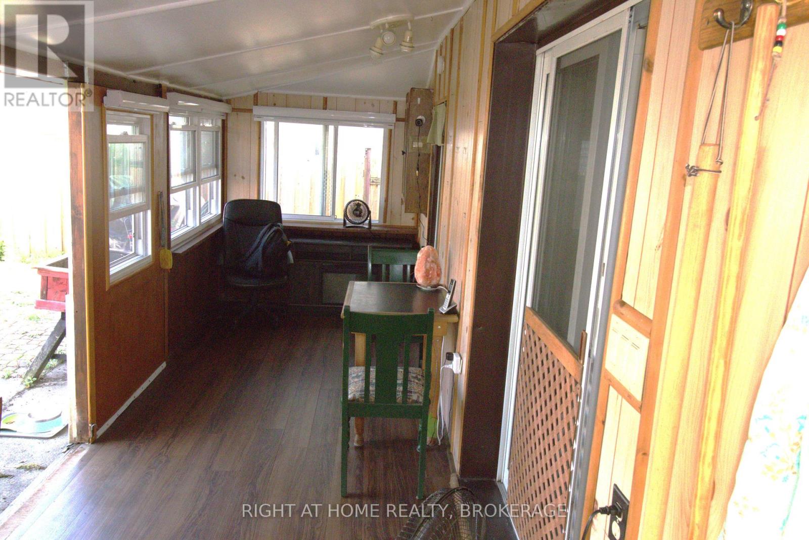 80 Knoll Street, Port Colborne, Ontario  L3K 5A6 - Photo 12 - X12290210