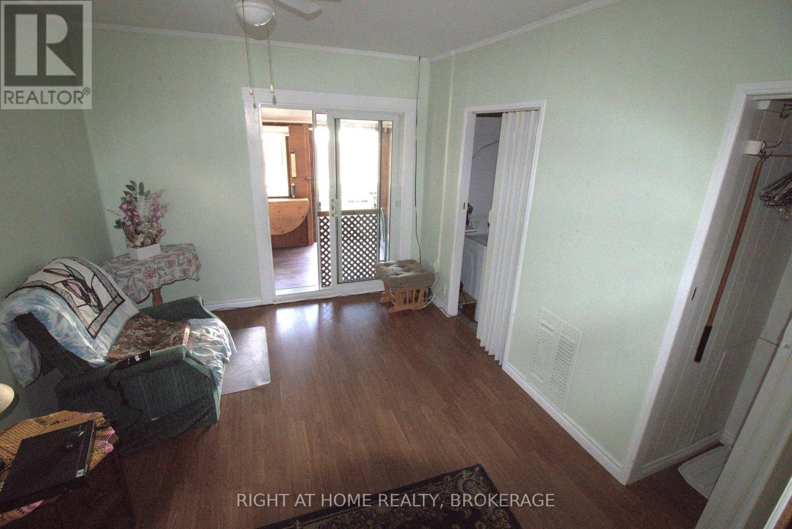 80 Knoll Street, Port Colborne, Ontario  L3K 5A6 - Photo 13 - X12290210