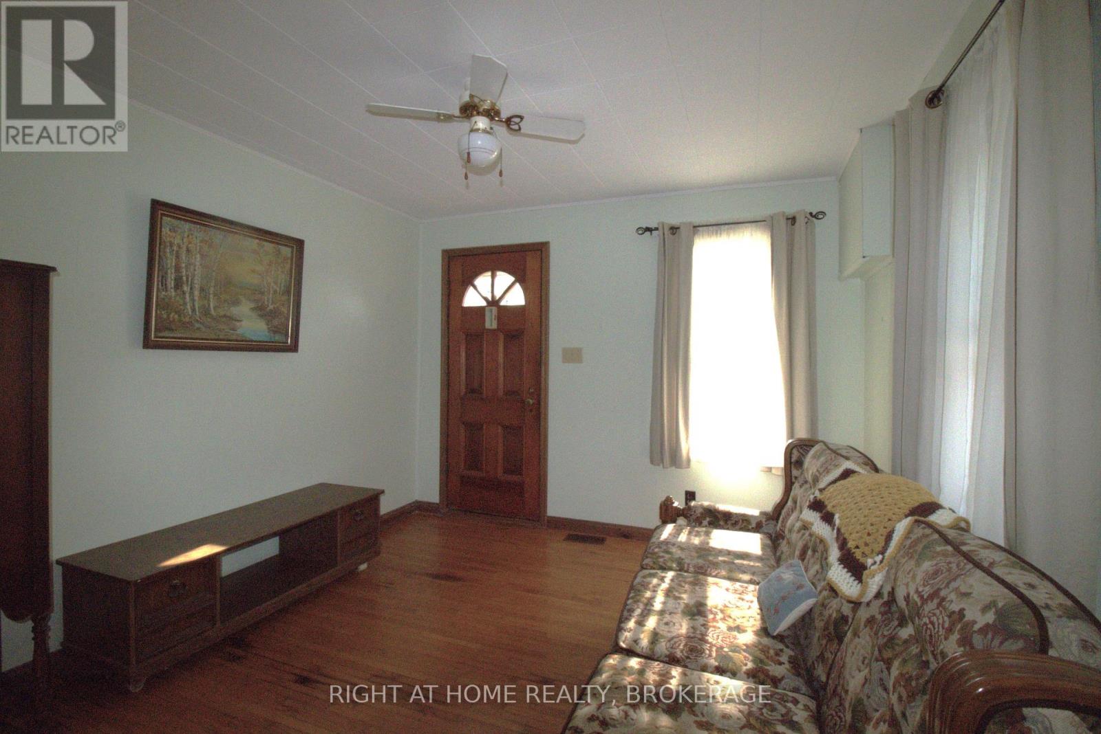 80 Knoll Street, Port Colborne, Ontario  L3K 5A6 - Photo 18 - X12290210