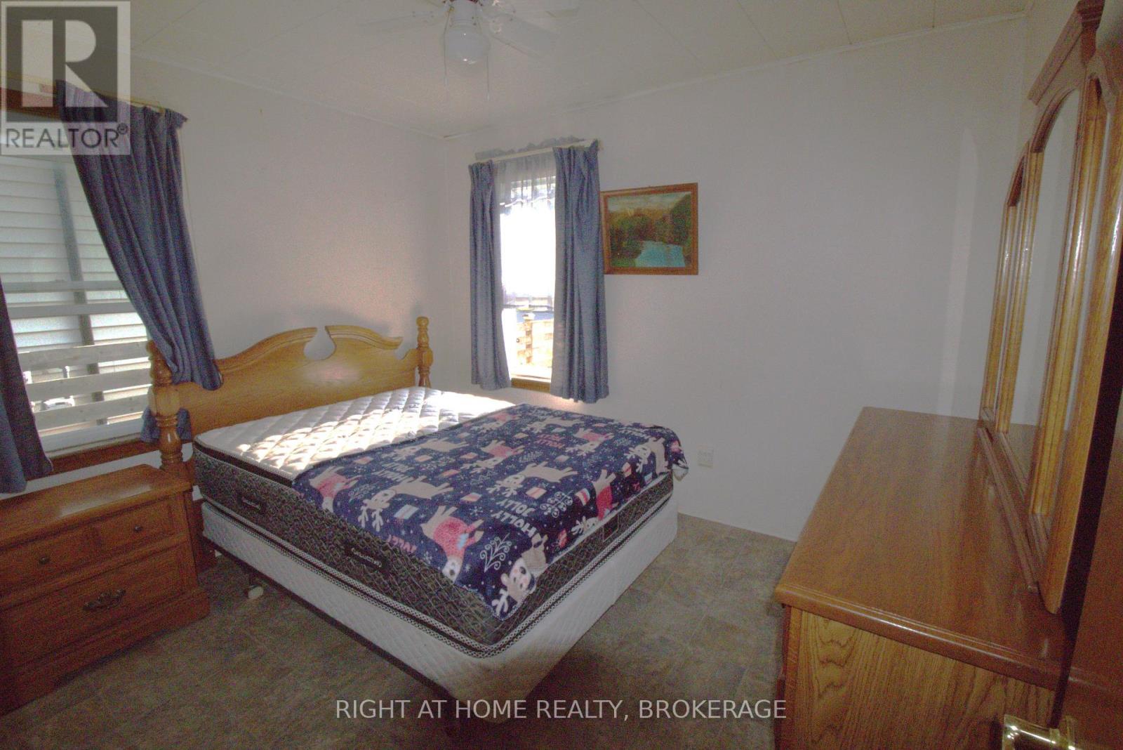 80 Knoll Street, Port Colborne, Ontario  L3K 5A6 - Photo 19 - X12290210