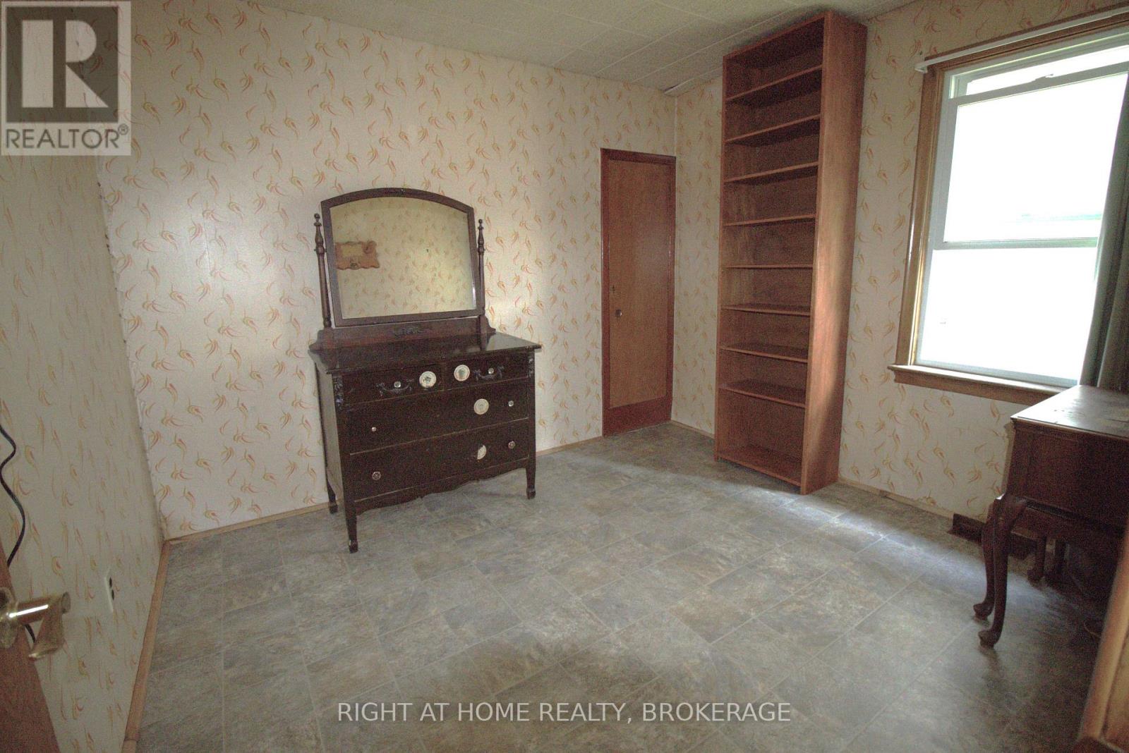 80 Knoll Street, Port Colborne, Ontario  L3K 5A6 - Photo 20 - X12290210