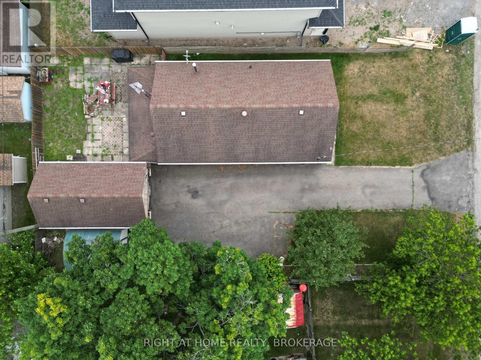 80 Knoll Street, Port Colborne, Ontario  L3K 5A6 - Photo 7 - X12290210