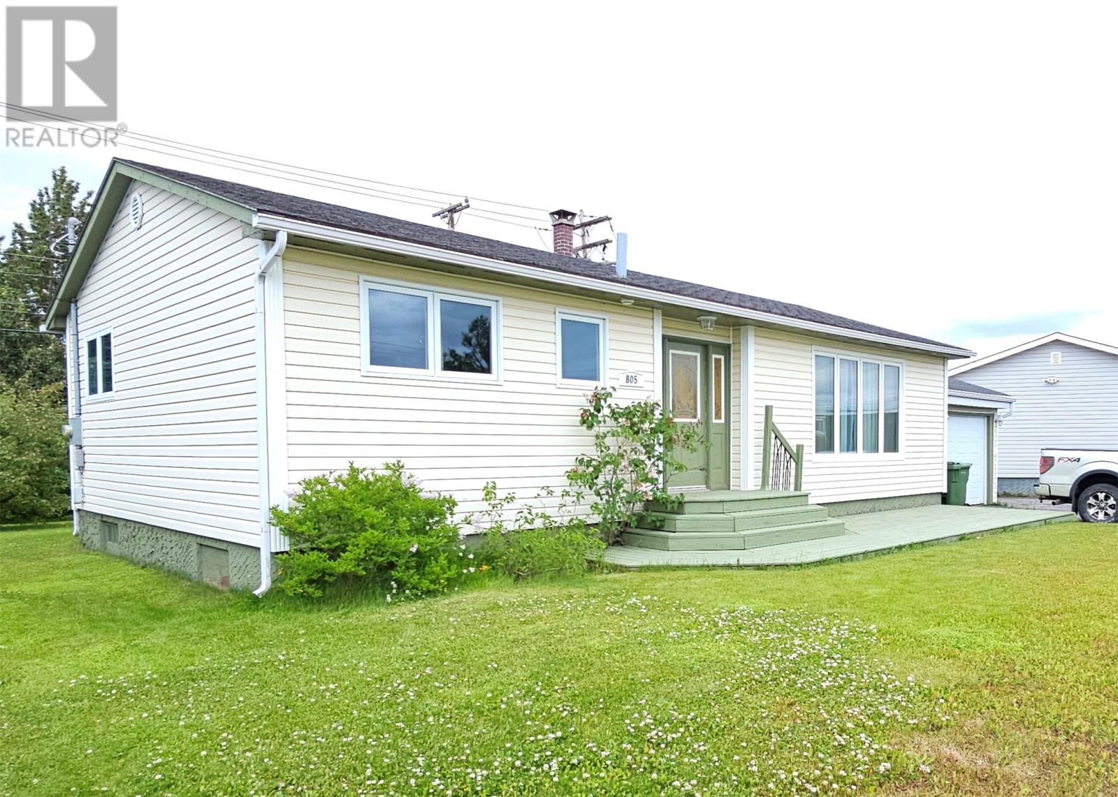 805 Willow Drive, Labrador City, Newfoundland & Labrador  A2V 1A5 - Photo 1 - 1287966