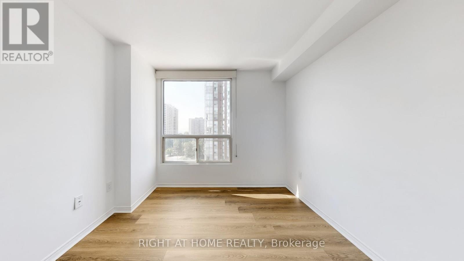 904 - 7 Concorde Place, Toronto, Ontario  M3C 3N4 - Photo 15 - C12290191