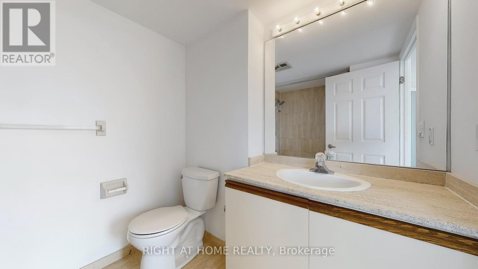904 - 7 Concorde Place, Toronto, Ontario  M3C 3N4 - Photo 17 - C12290191
