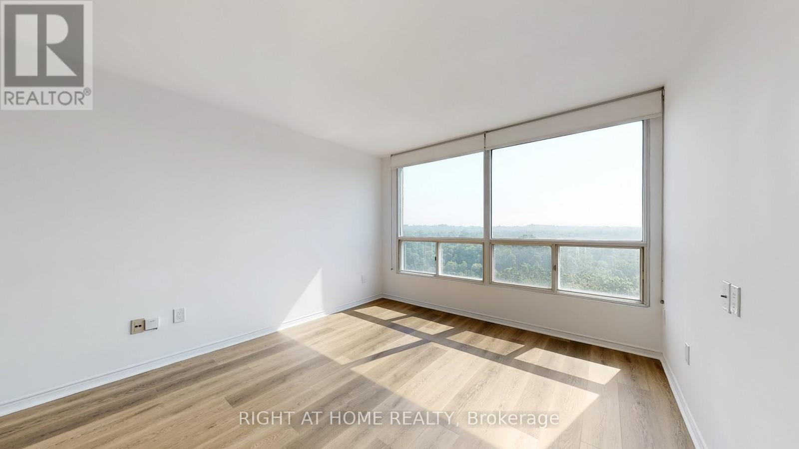 904 - 7 Concorde Place, Toronto, Ontario  M3C 3N4 - Photo 6 - C12290191