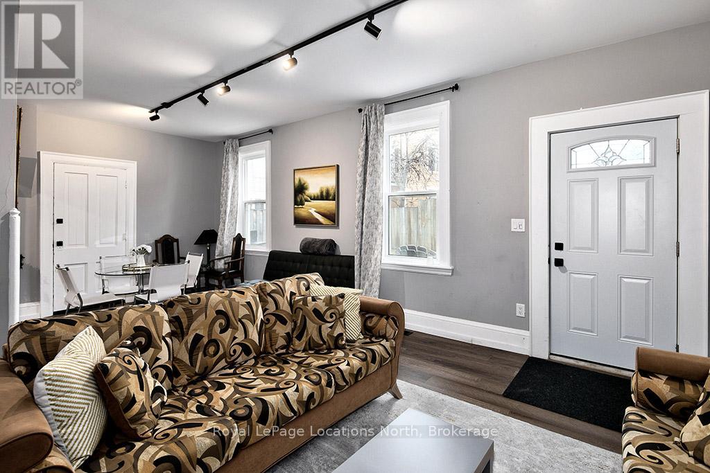32 St Paul Street, Collingwood, Ontario  L9Y 3N9 - Photo 25 - S12290231