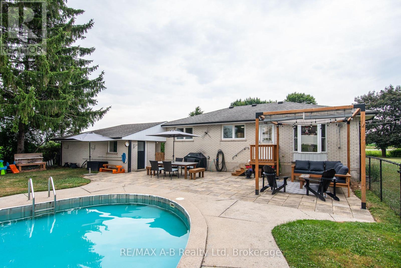 196915 19th Line, Zorra, Ontario  N0M 2G0 - Photo 13 - X12290223