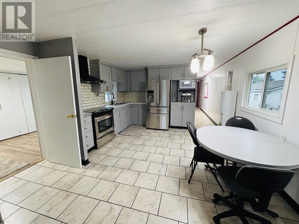 421 Margaret Avenue, Duchess, Alberta  T0J 0Z0 - Photo 8 - A2240585