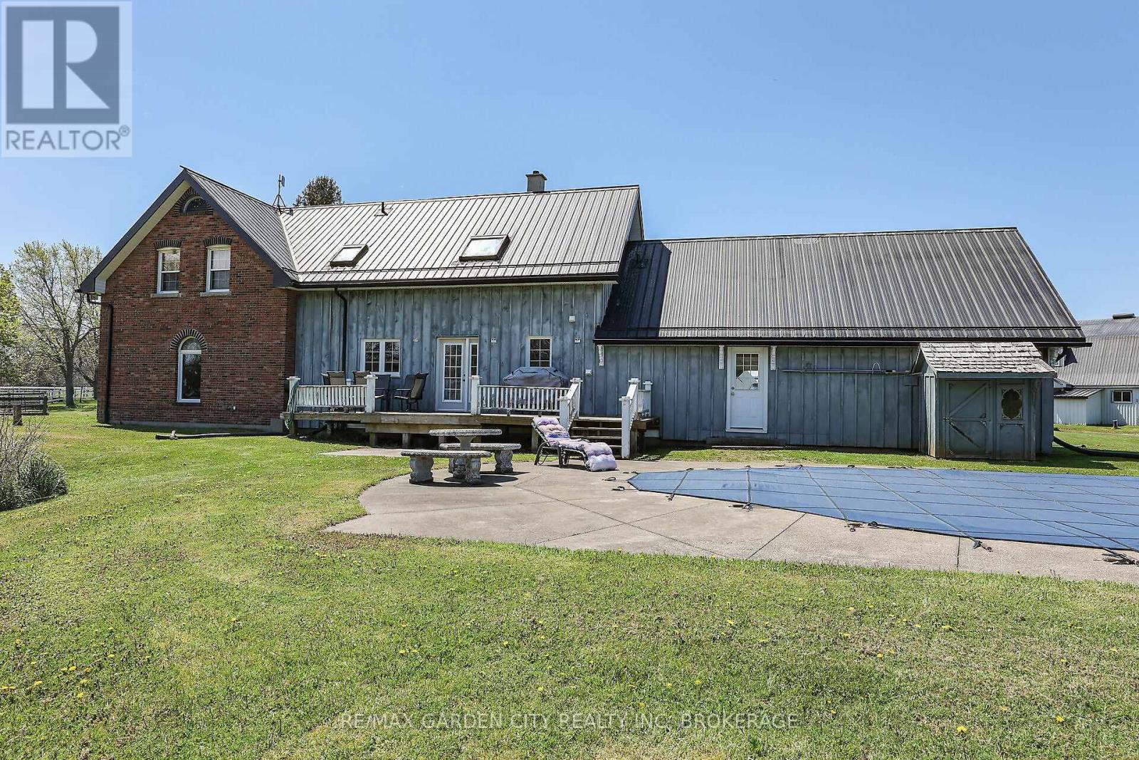 3200 Bertie Road, Fort Erie, Ontario  L0S 1N0 - Photo 3 - X12290222