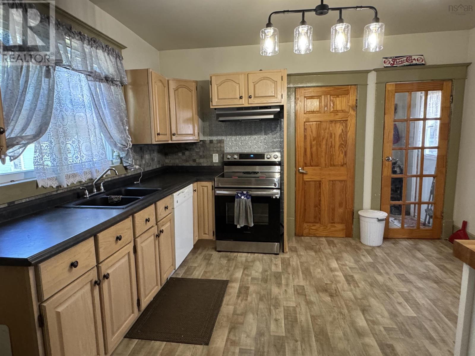 Property at 232 Brunswick Street image 4