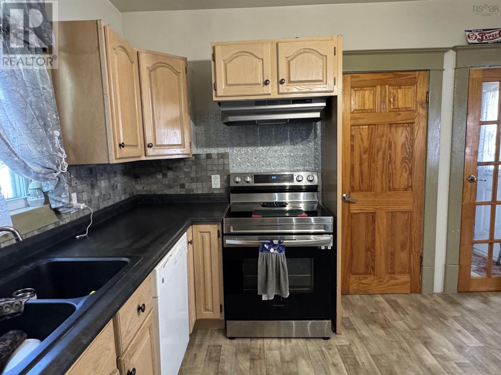 Property at 232 Brunswick Street image 3
