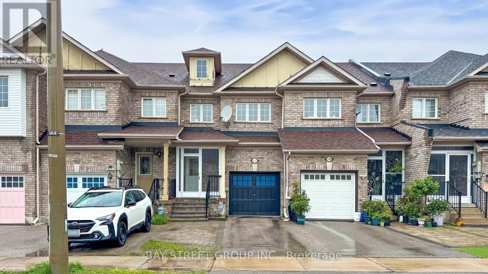 Property at 151 AMULET CRESCENT image 1