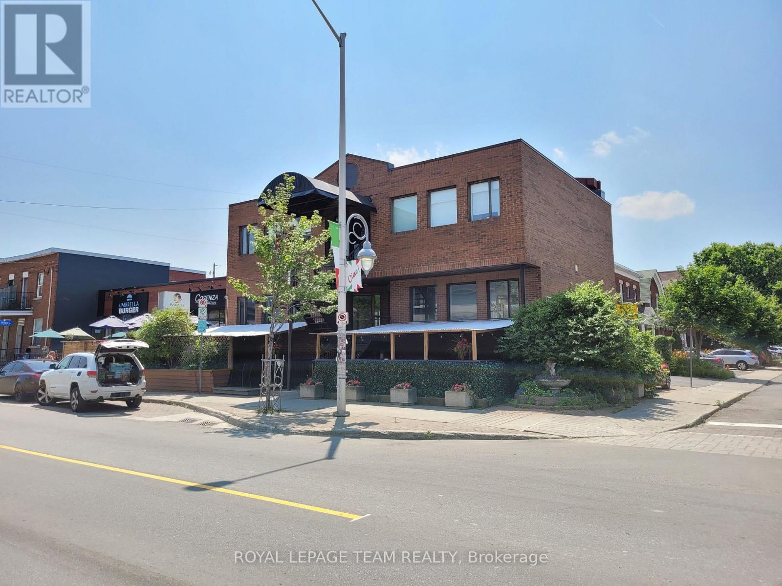 200 - 180 Preston Street, Ottawa, Ontario  K1R 7P9 - Photo 2 - X12290260