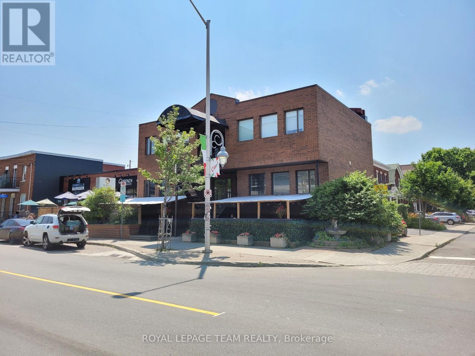 201 - 180 Preston Street, Ottawa, Ontario  K1R 7P9 - Photo 2 - X12290322