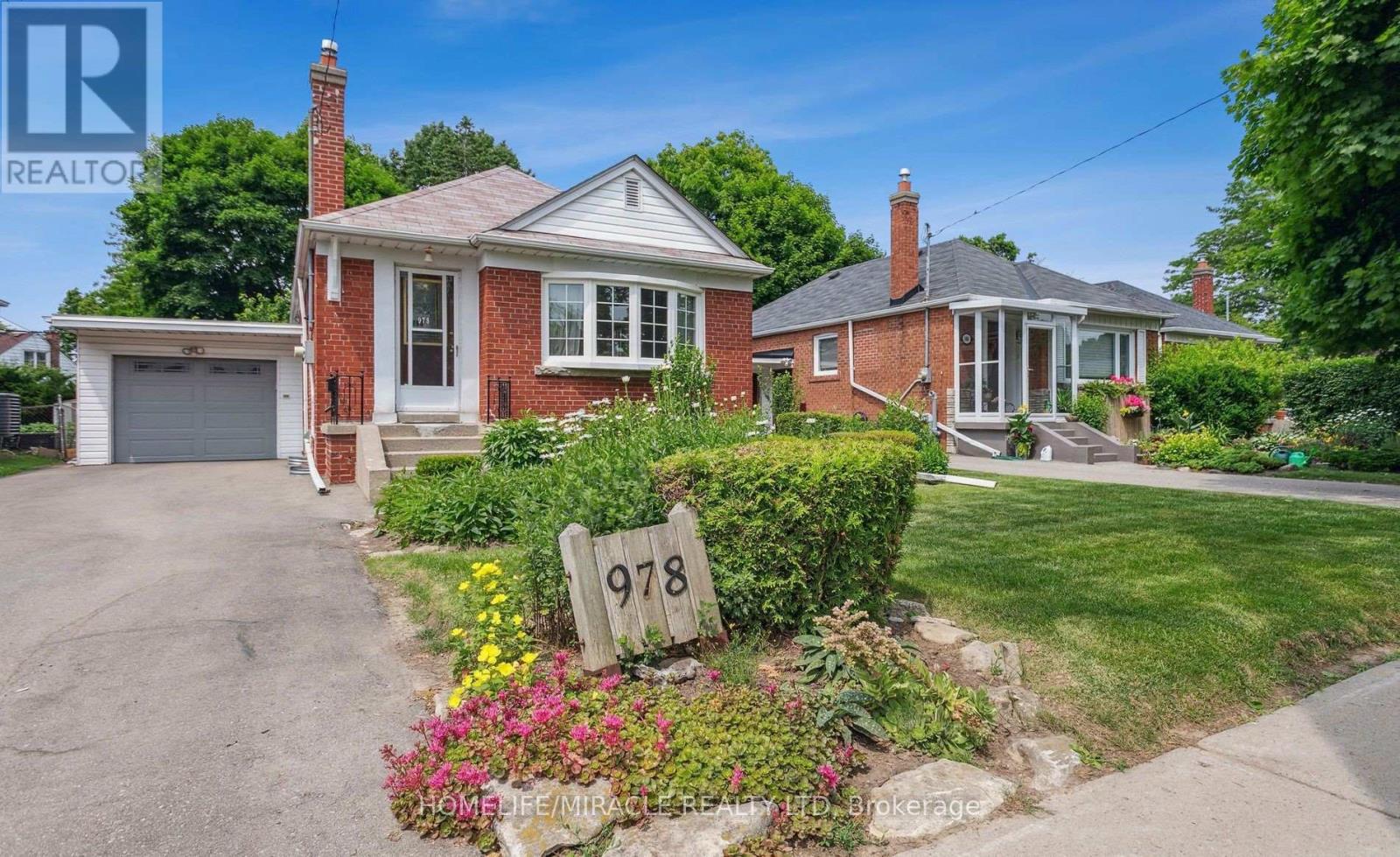 BSMT - 978 PHARMACY AVENUE, Toronto, Ontario