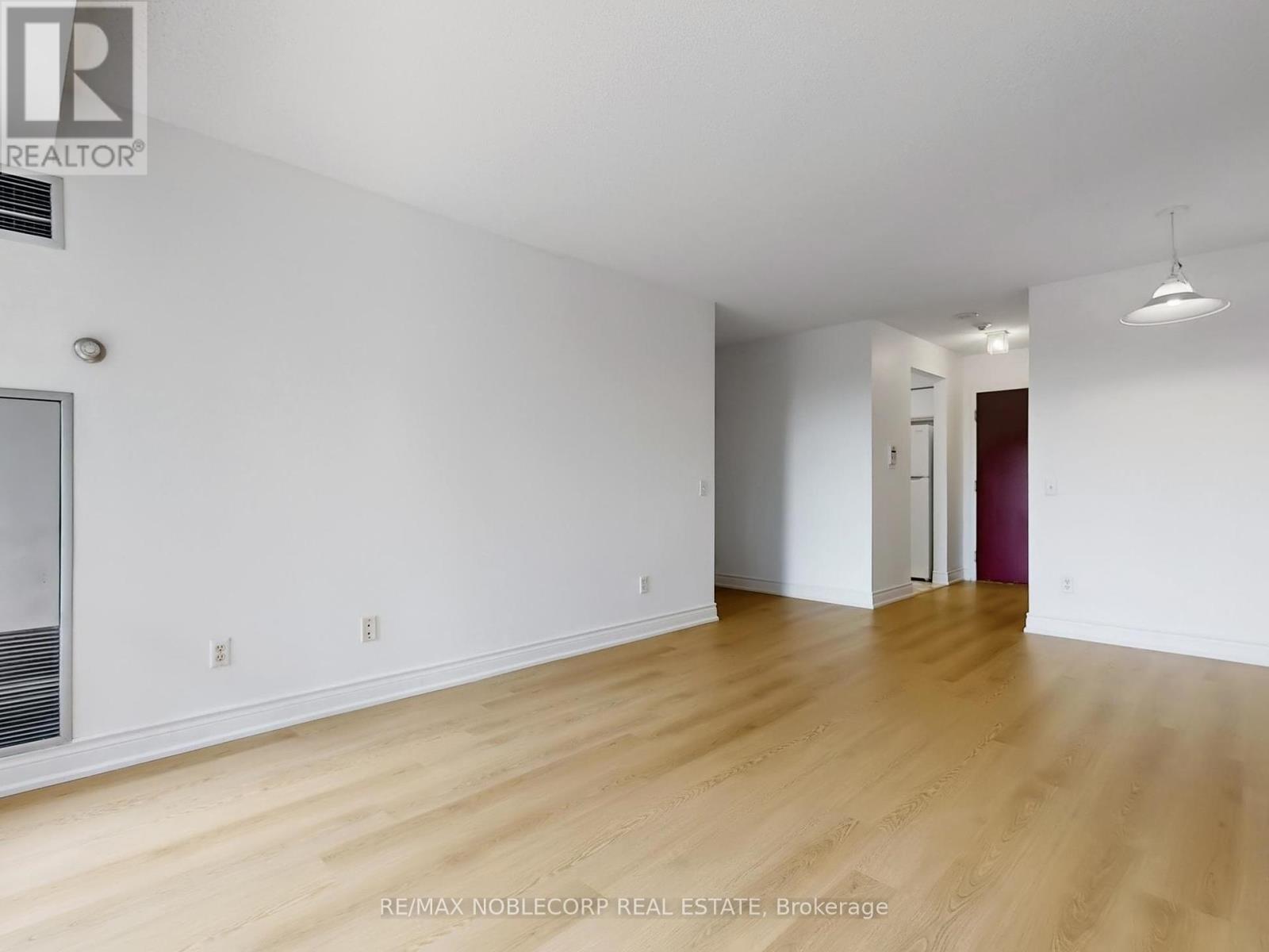 312 - 91 Townsgate Drive, Vaughan, Ontario  L4J 8E8 - Photo 15 - N12290257