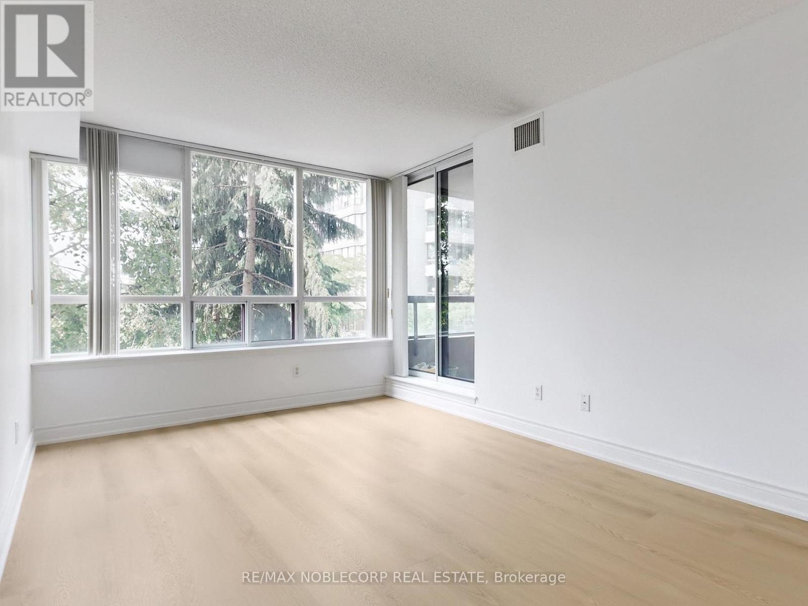 312 - 91 Townsgate Drive, Vaughan, Ontario  L4J 8E8 - Photo 21 - N12290257