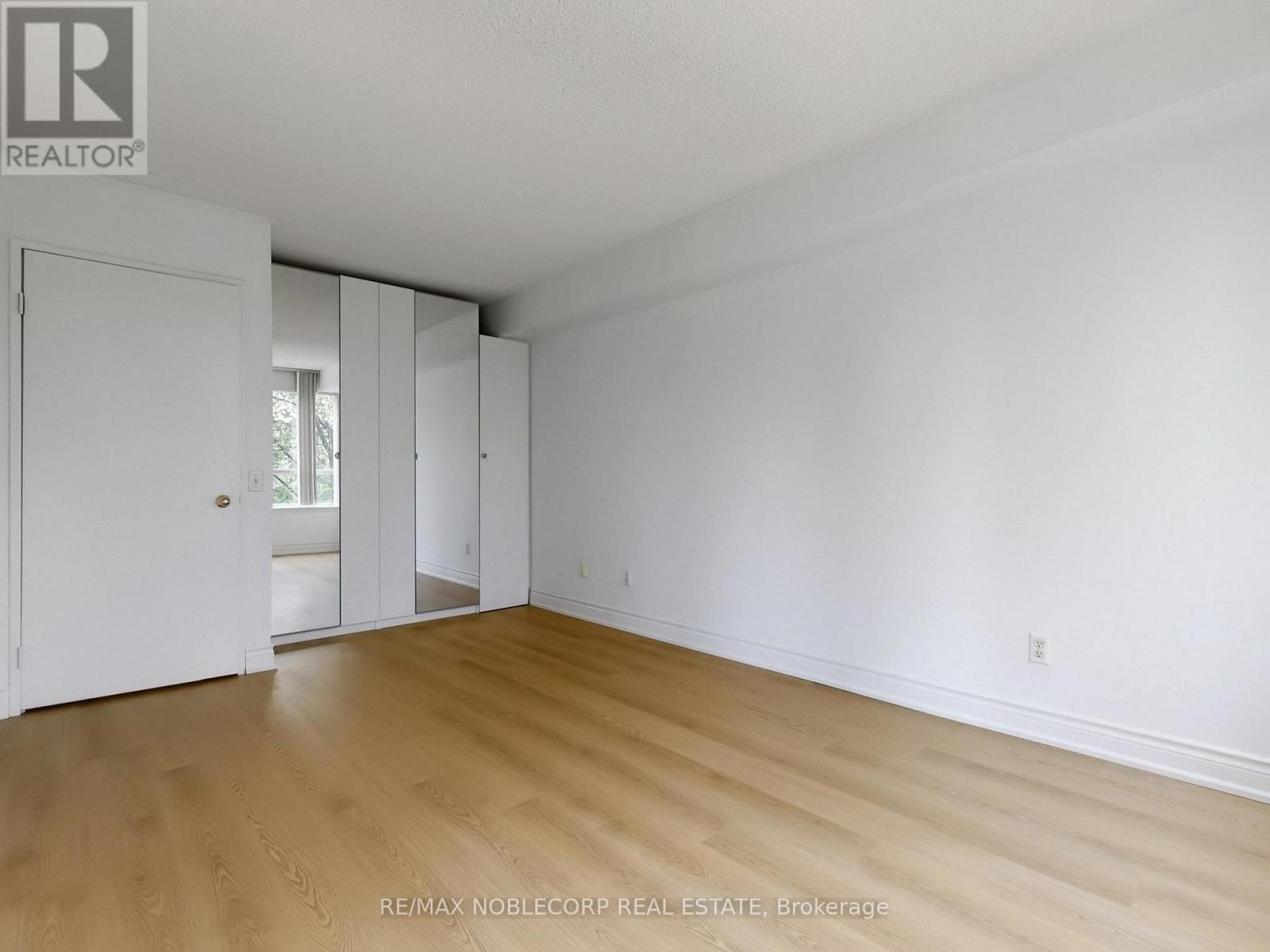 312 - 91 Townsgate Drive, Vaughan, Ontario  L4J 8E8 - Photo 23 - N12290257