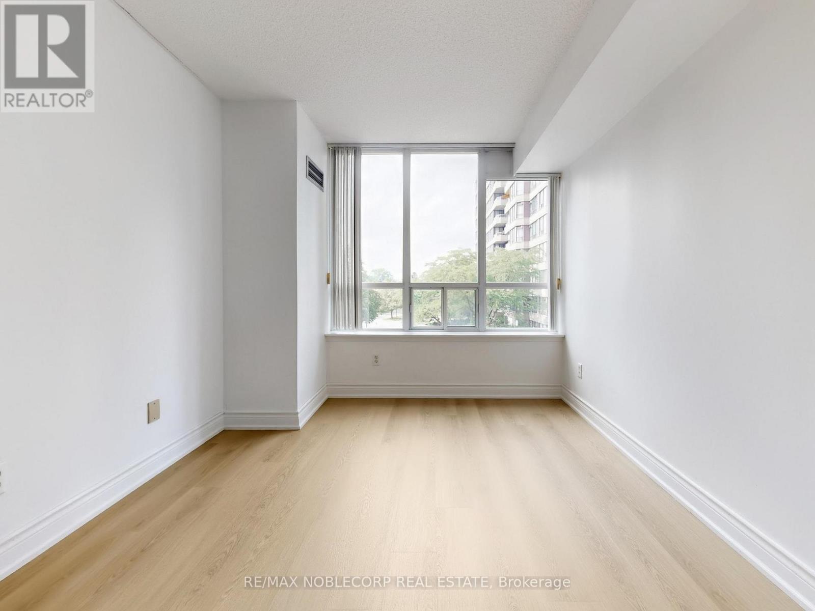 312 - 91 Townsgate Drive, Vaughan, Ontario  L4J 8E8 - Photo 26 - N12290257
