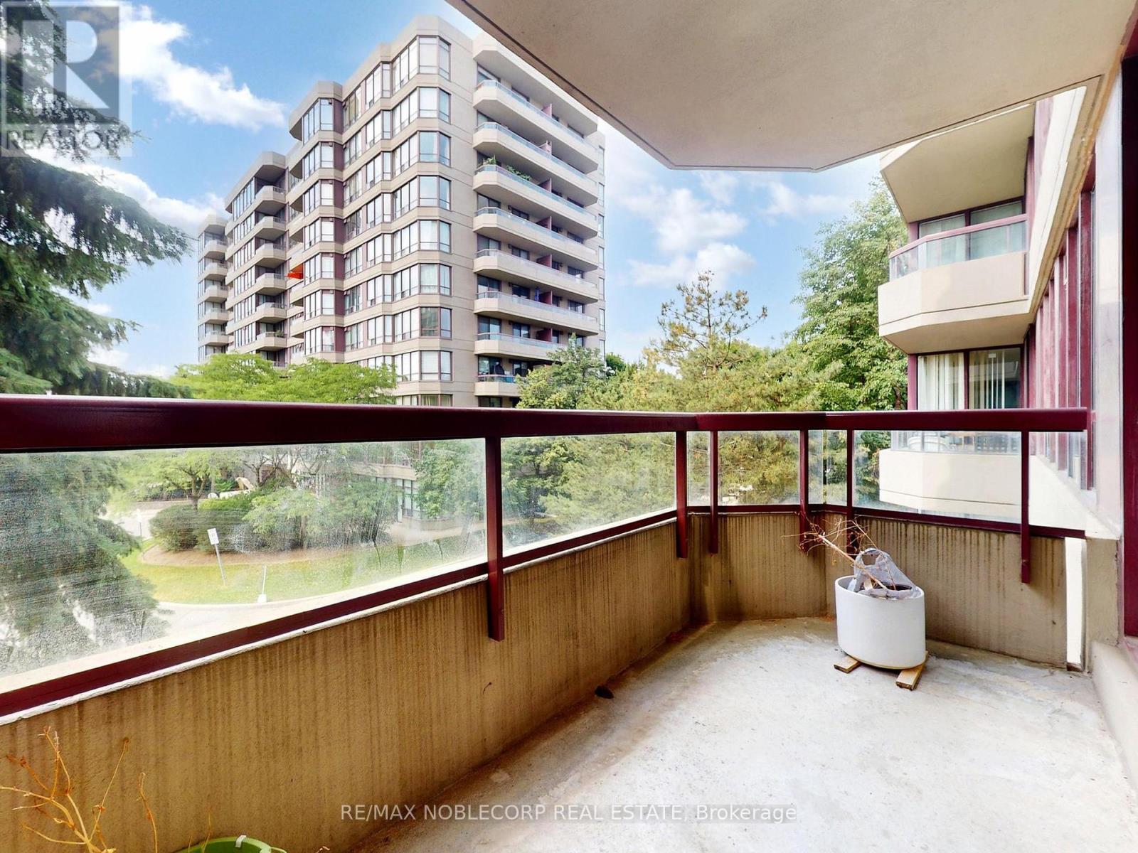 312 - 91 Townsgate Drive, Vaughan, Ontario  L4J 8E8 - Photo 30 - N12290257