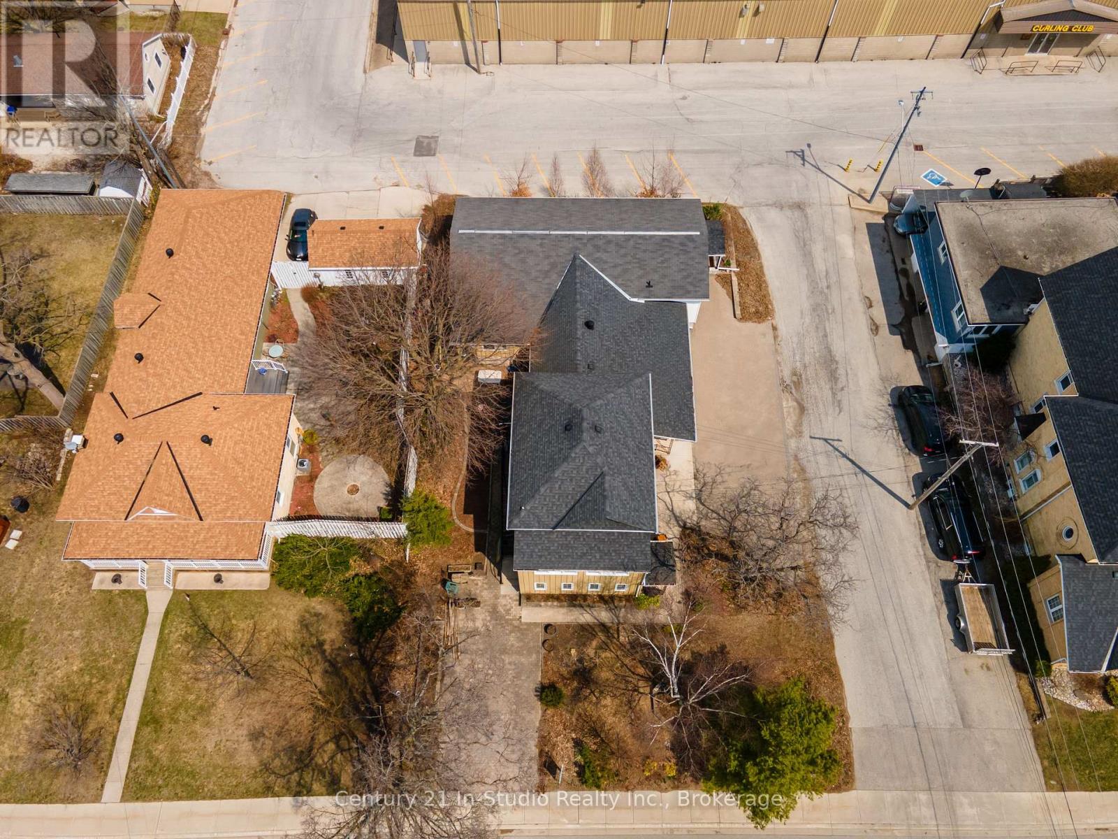 228 Palmerston Street, Saugeen Shores, Ontario  N0H 2L0 - Photo 5 - X12290367