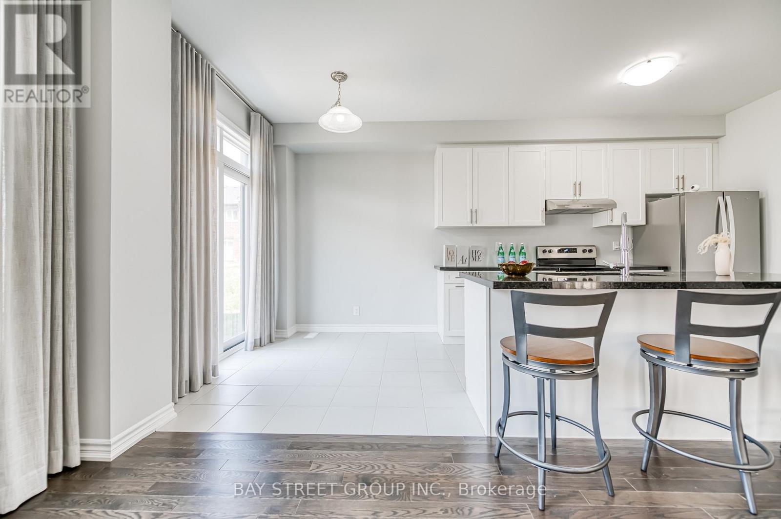 32 Jessica Antonella Street, Markham, Ontario  L6C 3K3 - Photo 12 - N12290100