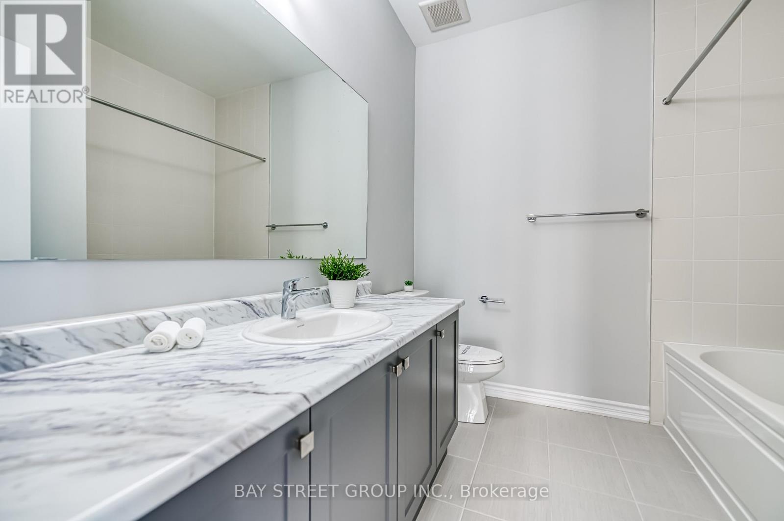 32 Jessica Antonella Street, Markham, Ontario  L6C 3K3 - Photo 38 - N12290100
