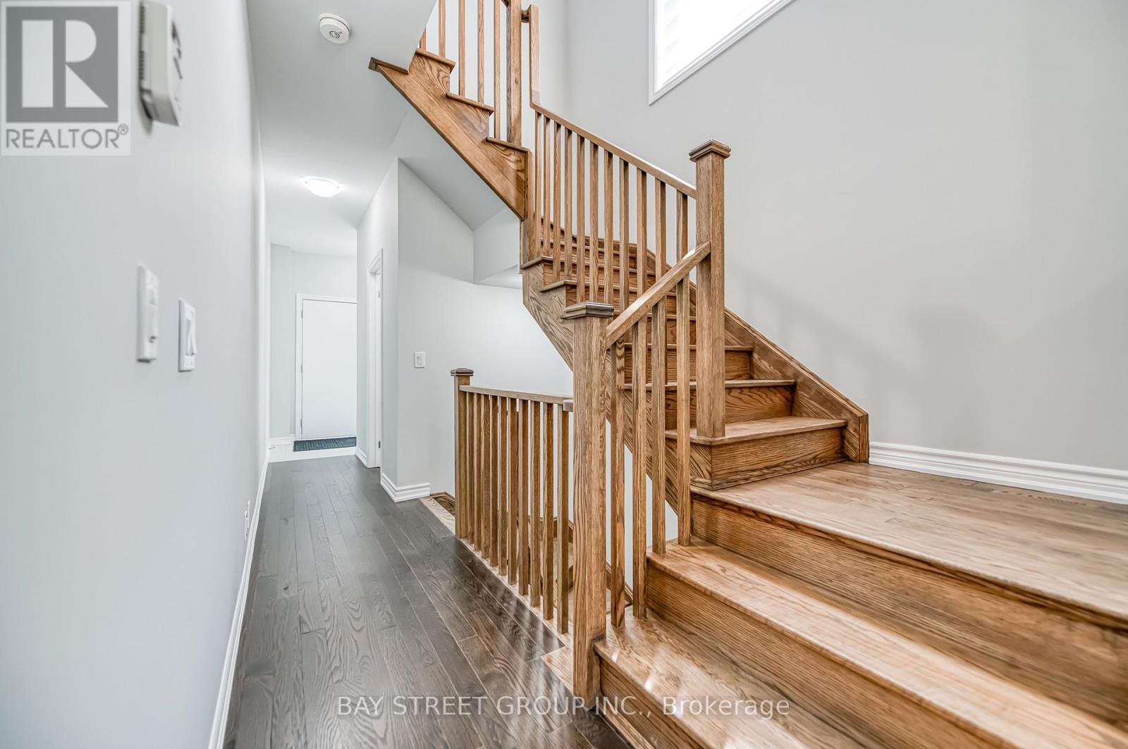 32 Jessica Antonella Street, Markham, Ontario  L6C 3K3 - Photo 6 - N12290100