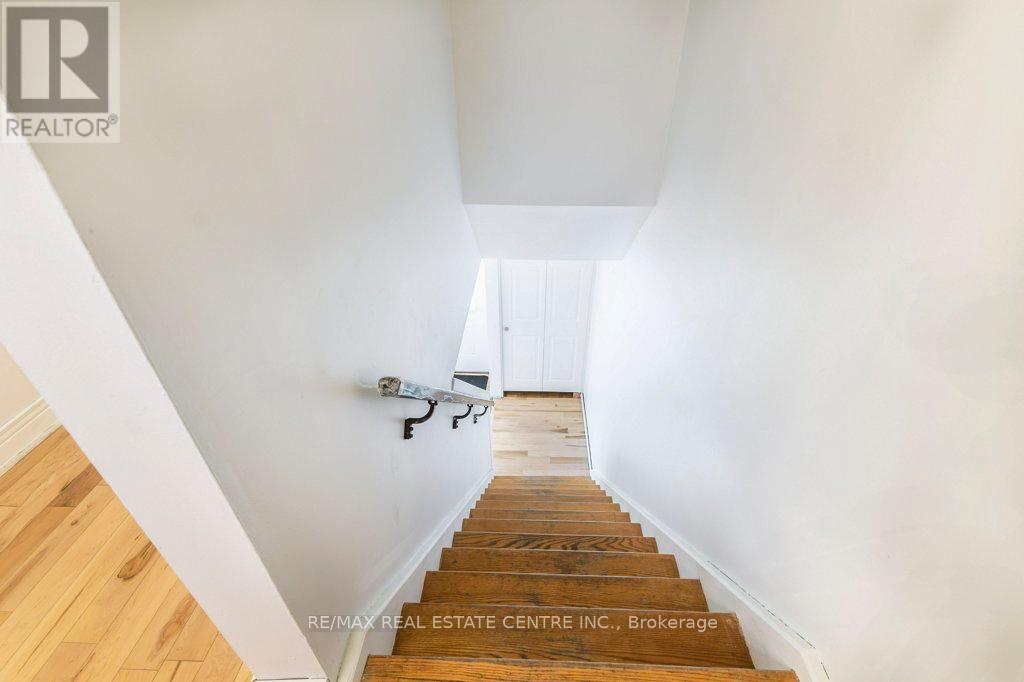 65 Balfour Crescent, Kitchener, Ontario  N2C 1Z6 - Photo 13 - X12290324