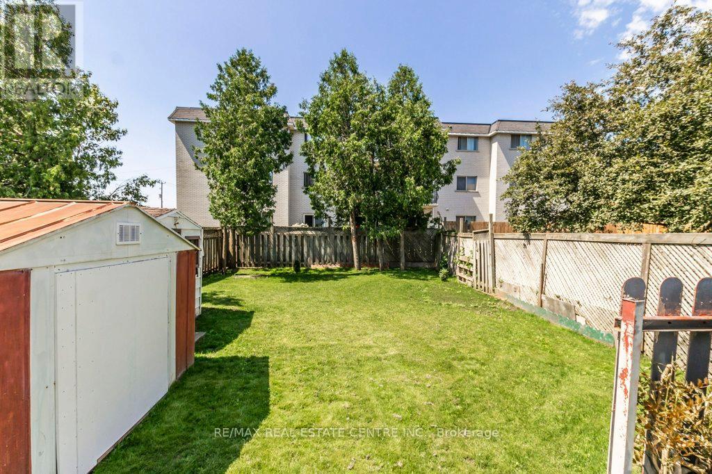 65 Balfour Crescent, Kitchener, Ontario  N2C 1Z6 - Photo 27 - X12290324