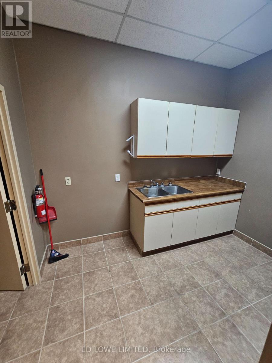1406 - 64 Cedar Pointe Drive, Barrie, Ontario  L4N 5R7 - Photo 10 - S11939297