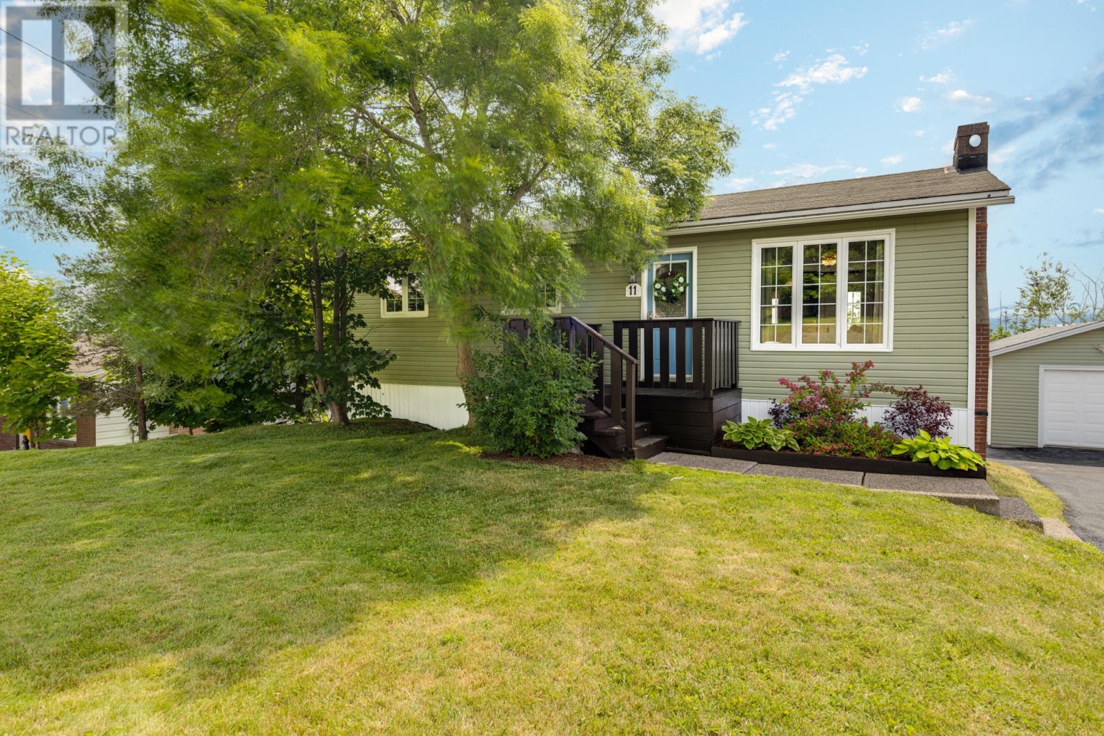 Property at 11 Octagon Heights image 1