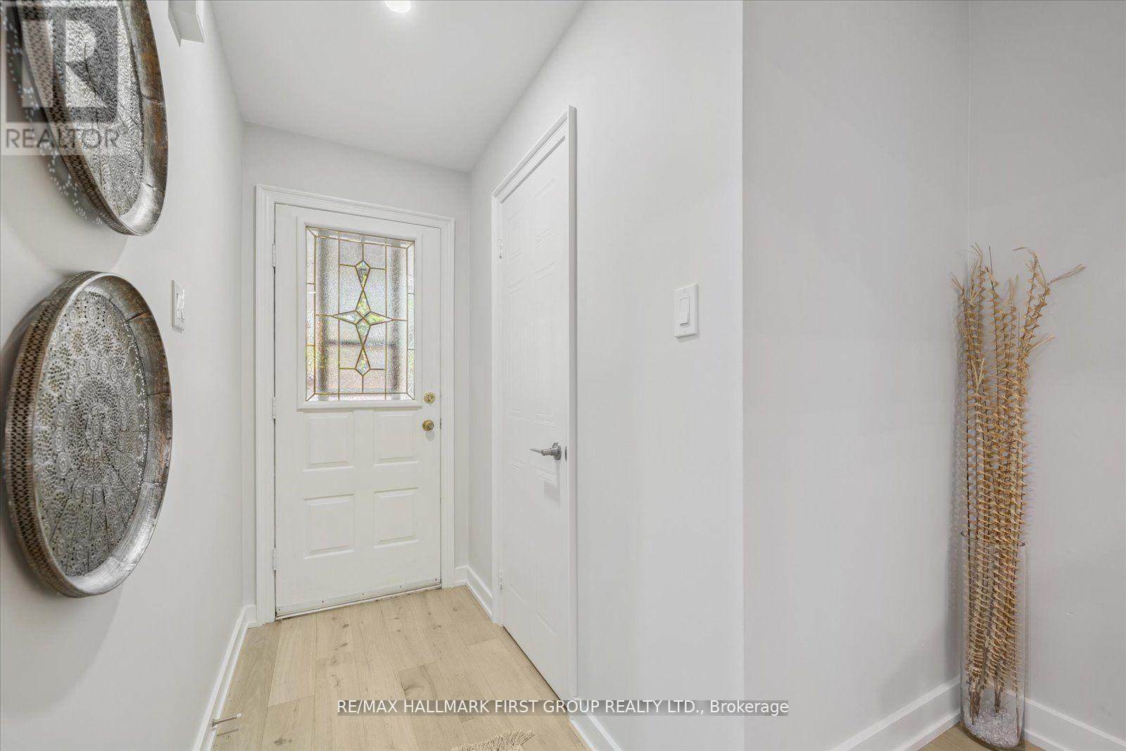 Property at 20 SCHILLING COURT image 3