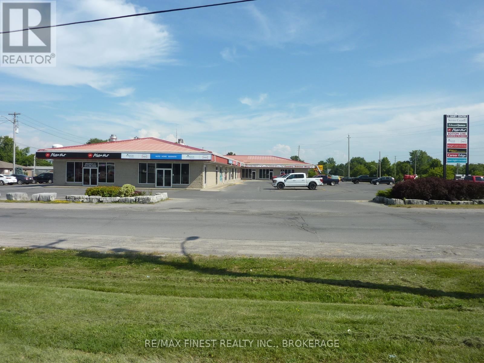 11 - 2 Dairy Avenue, Greater Napanee, Ontario  K7R 3T1 - Photo 2 - X12290451