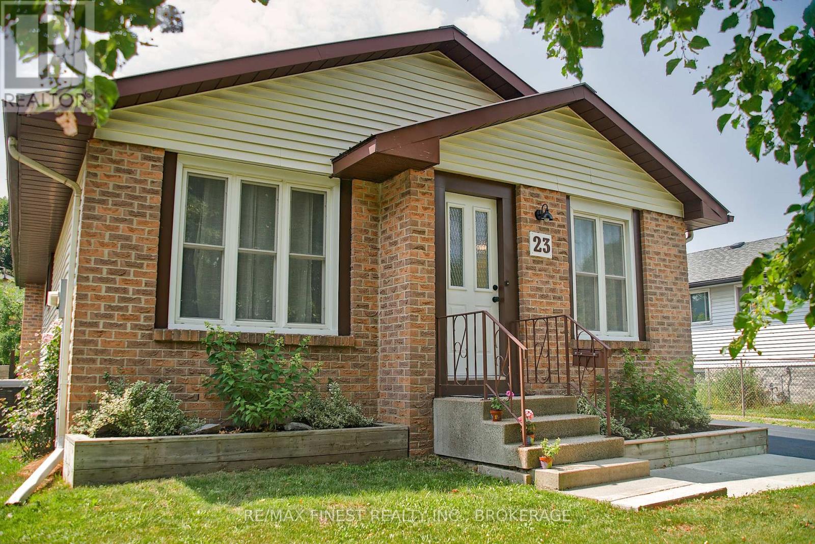 Property at 23 DAUPHIN AVENUE image 1