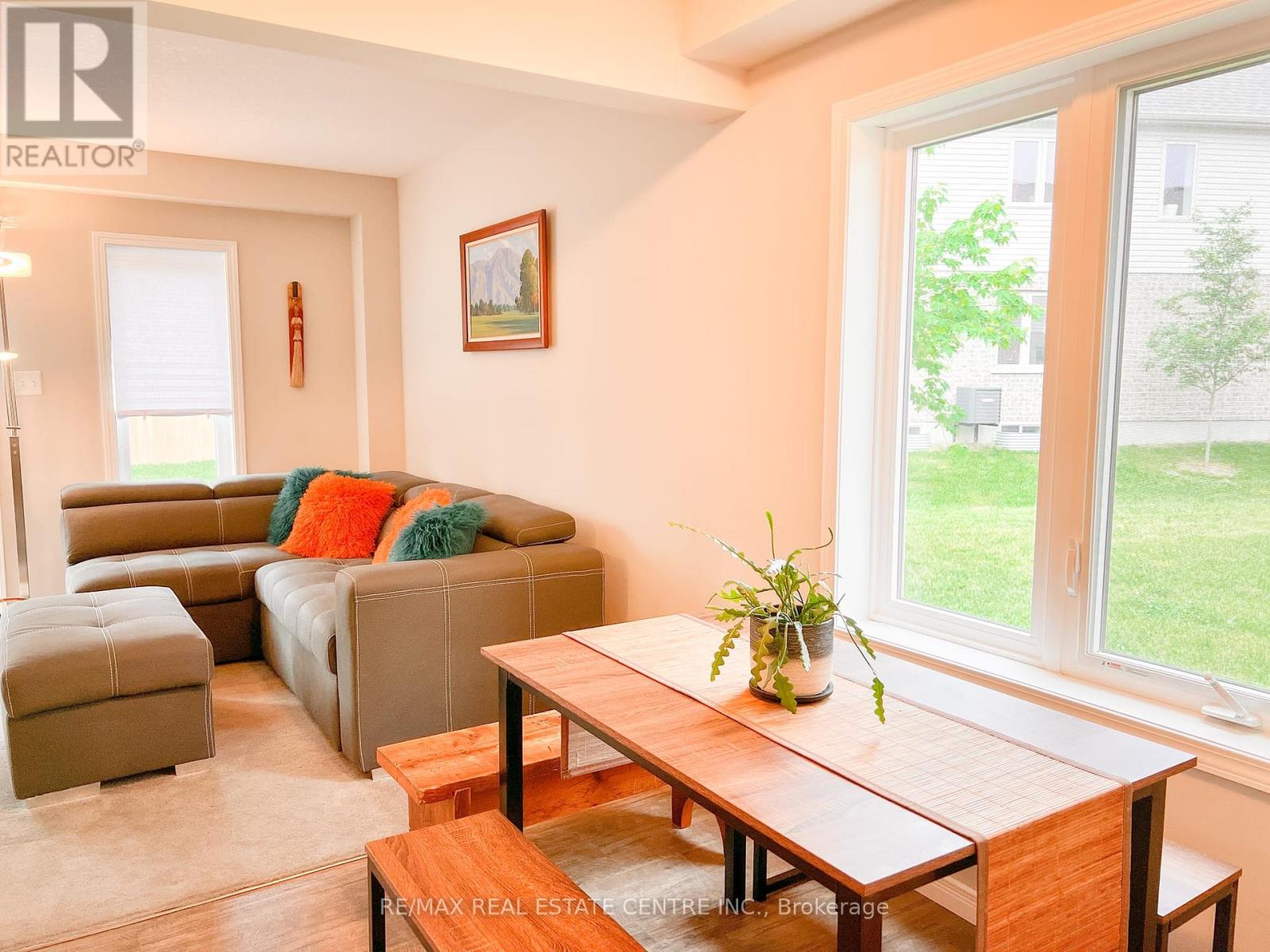 36 - 50 Pinnacle Drive, Kitchener, Ontario  N2P 0H8 - Photo 2 - X12283956