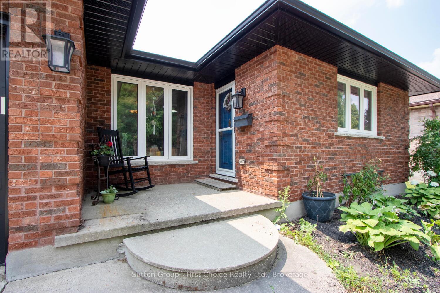 Property at 259 GREENWOOD DRIVE image 4