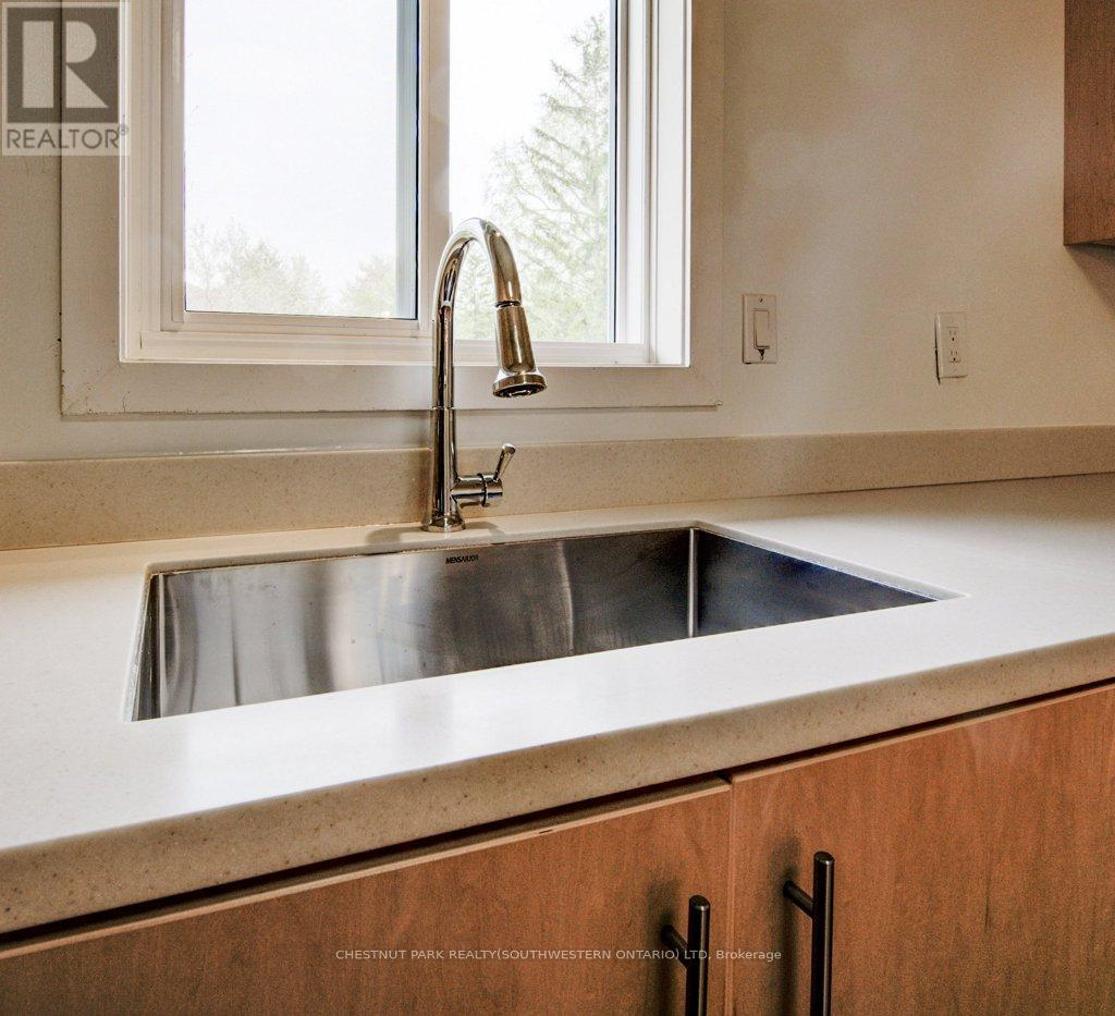 6998 St. Patrick Street, West Perth (Hibbert), Ontario  N0K 1E0 - Photo 15 - X12290361